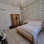 Dimora Giusti Bed and Breakfast *