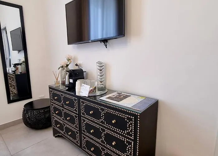 Dimora Giusti Bed and Breakfast Λέτσε